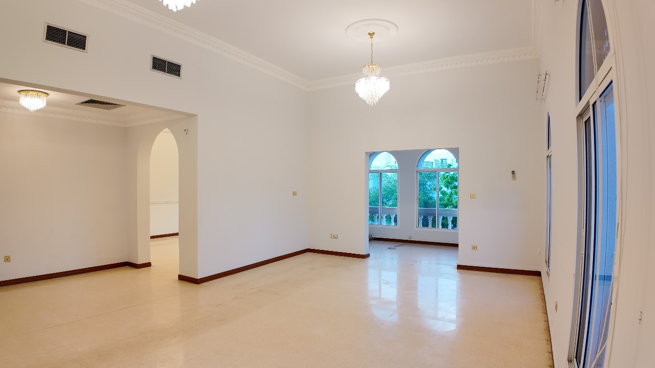 Luxury Villa — Shatti Al Qurum — photo 6